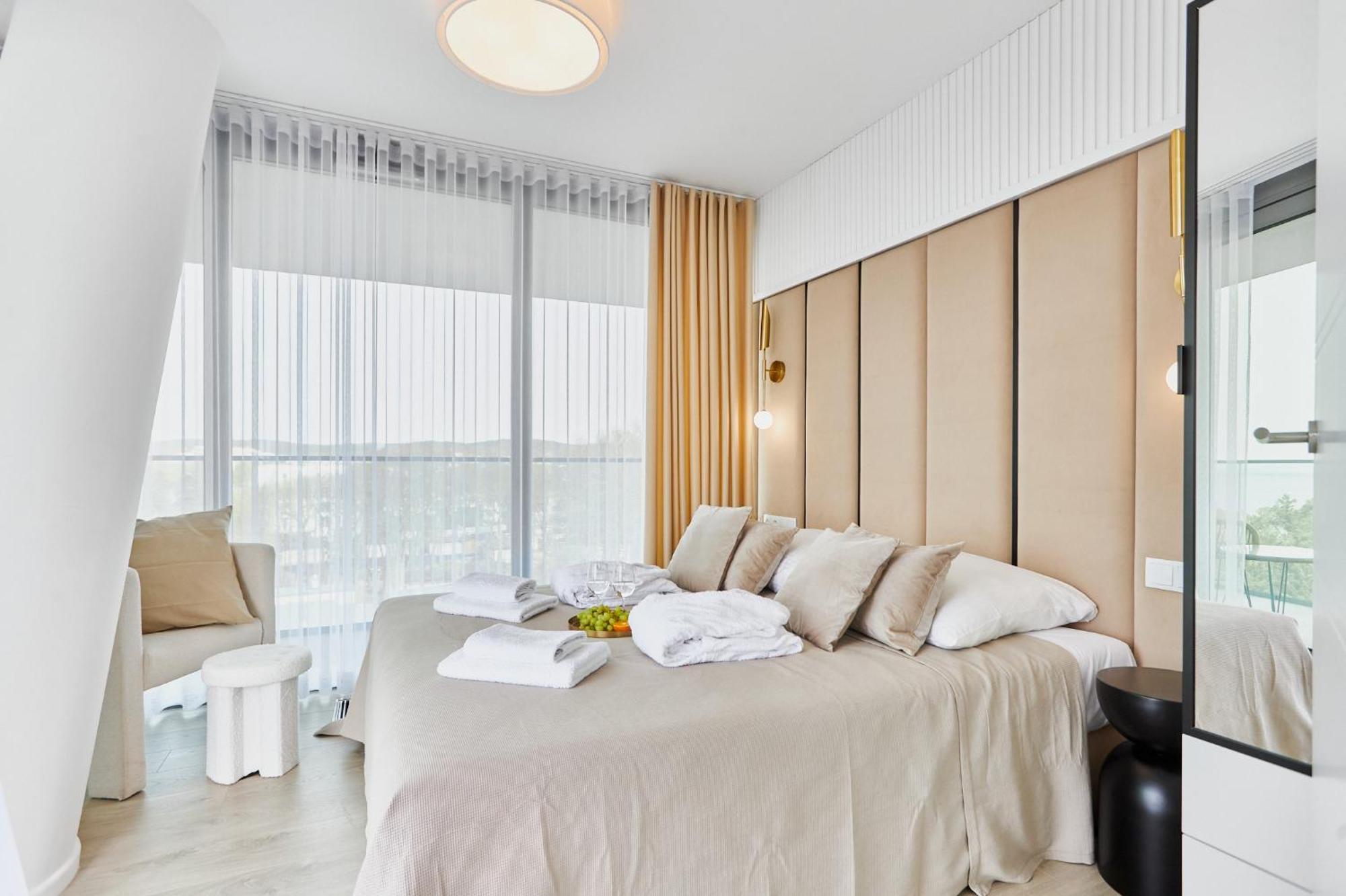 Wave Beachfront Family Apartment Мендзыздрое Экстерьер фото