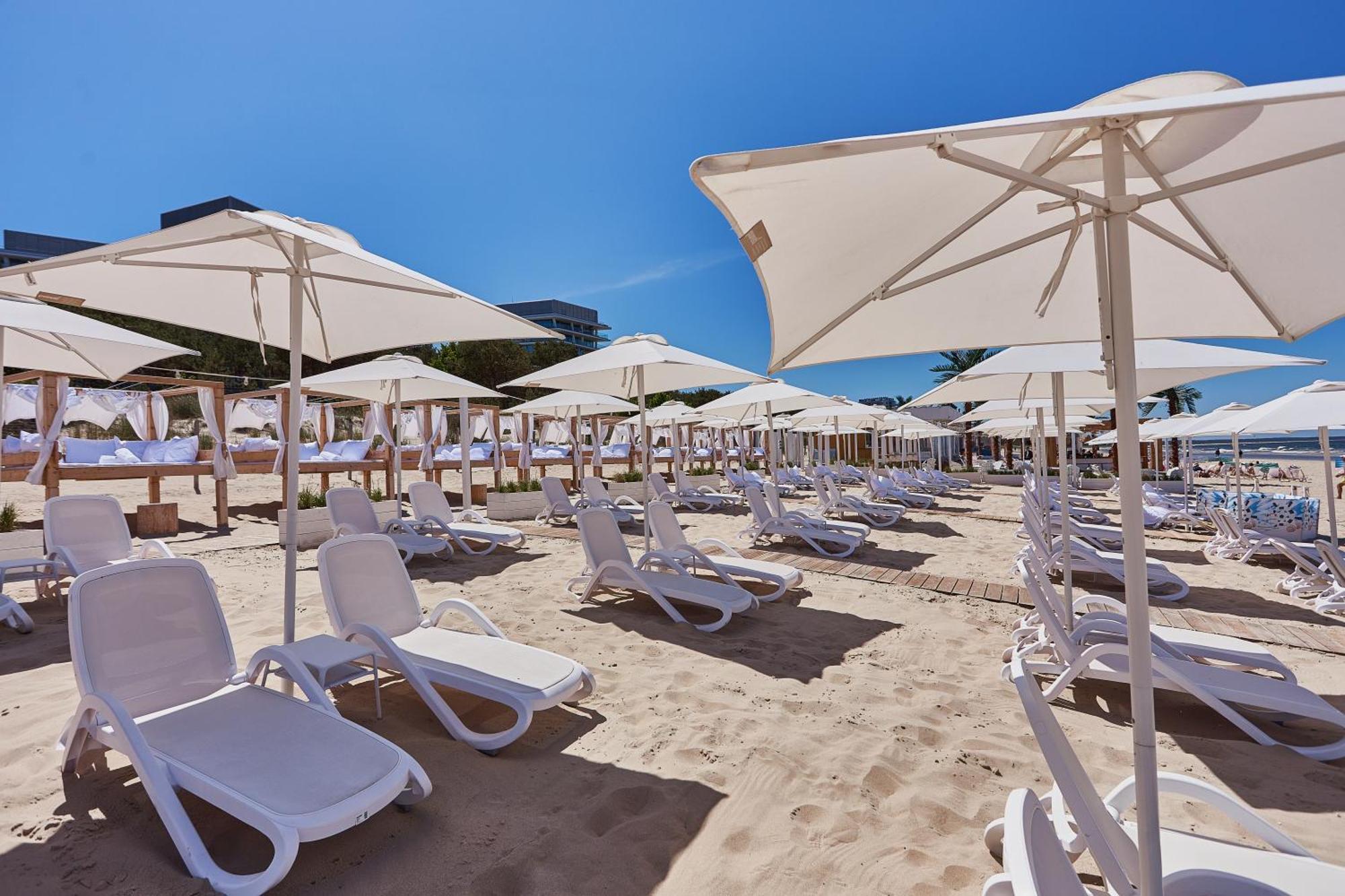 Wave Beachfront Family Apartment Мендзыздрое Экстерьер фото
