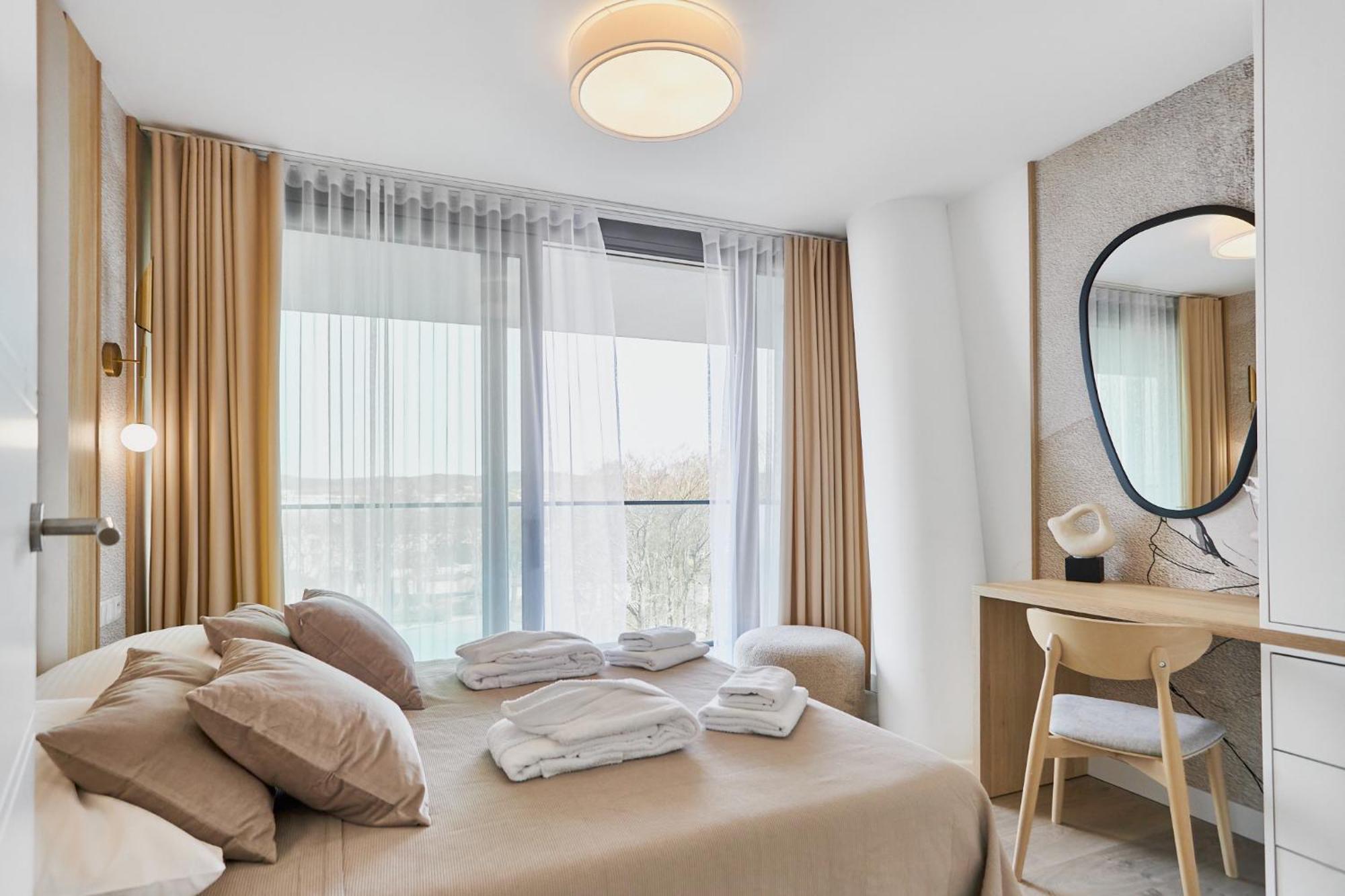 Wave Beachfront Family Apartment Мендзыздрое Экстерьер фото