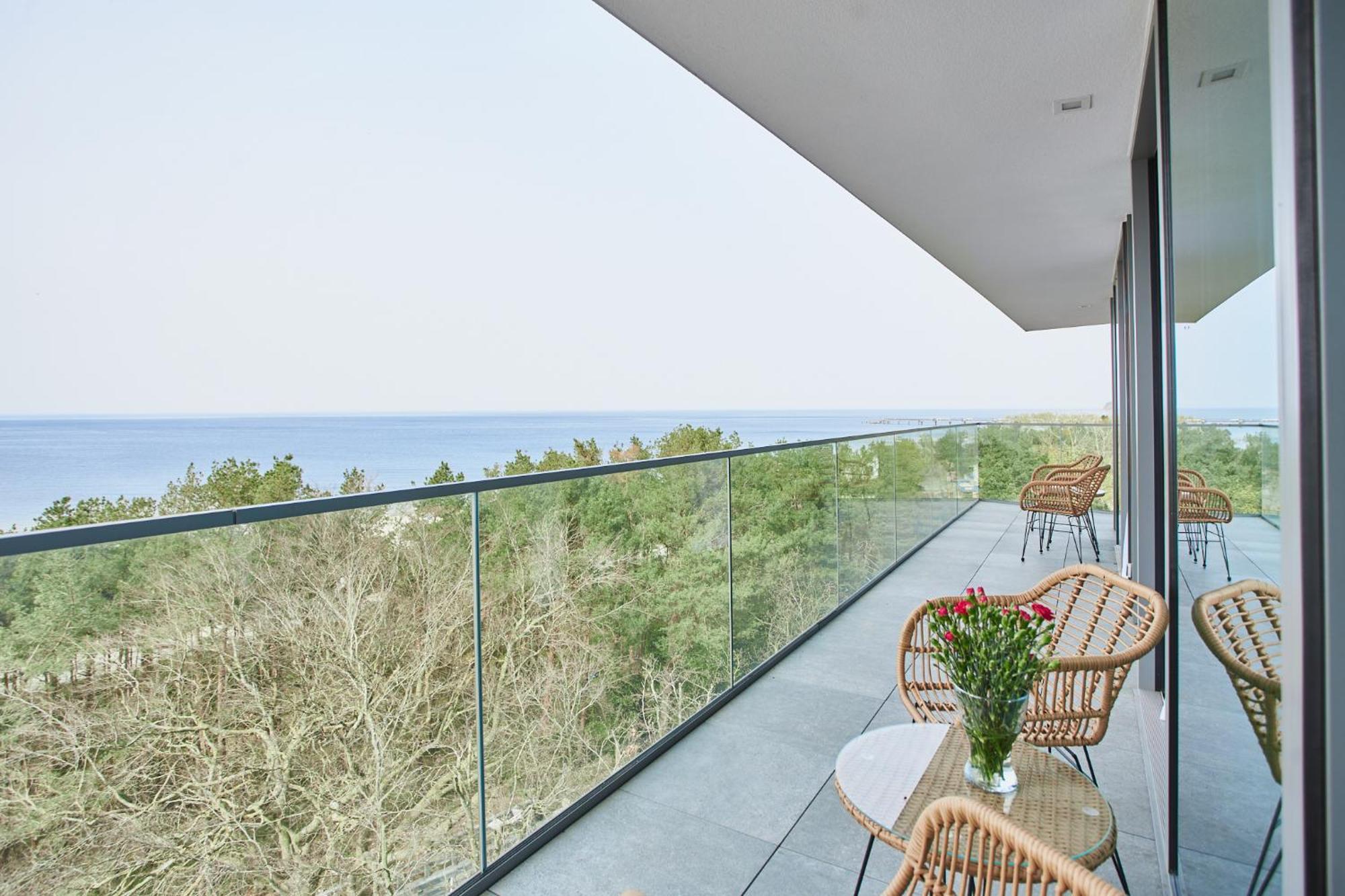 Wave Beachfront Family Apartment Мендзыздрое Экстерьер фото