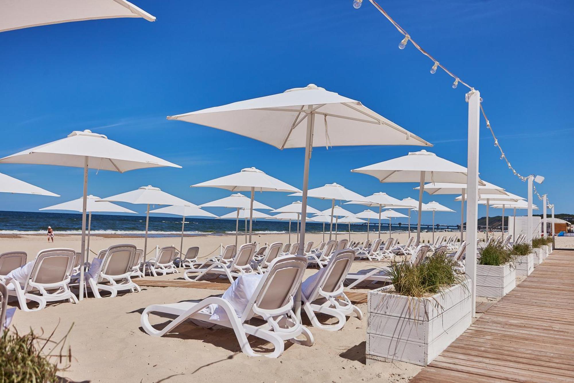 Wave Beachfront Family Apartment Мендзыздрое Экстерьер фото